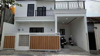 Kesempatan Rumah di Sanur, Denpasar, LB 140m², Harga 1,98 Miliar