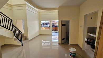 Rumah Dijual di Gading Serpong, Tangerang, LB 200m², Harga Terbaik!