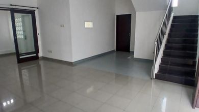 Rumah Elite di Kawasan Gading Serpong, Tangerang, LB 250m², Harga 2,8 Miliar