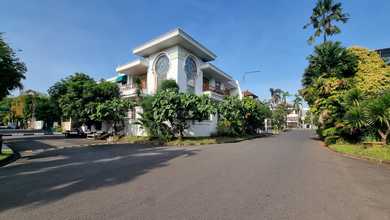 Kesempatan Eksklusif, rumah Mewah di Permata Buana, Jakarta Barat, LB 610m²