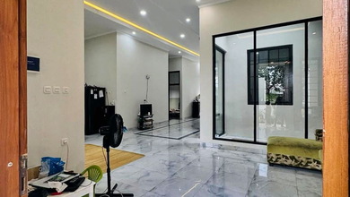 Hunian Elite di Kawasan Villa Melati Mas, Tangerang Selatan, LB 150m², Harga 2,7 Miliar