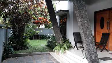 Kesempatan Eksklusif, rumah Prestisius di Arcamanik, Bandung, LB 300m²