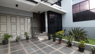 Rumah Eksklusif Luas 123 m2, area BKR, Bandung