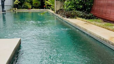 Vila Mewah Second 5 Kamar Di Canggu Bali, Dekat Pantai, Pool, SHM