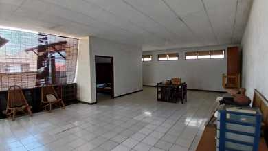 Hunian Mewah di Astanaanyar, Bandung, 4 Kamar Tidur, LT 317m²