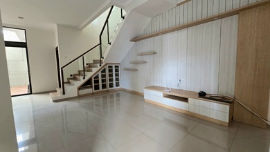 Hunian Prestisius di Kawasan Mekar Wangi, Bandung, LB 240m², Harga 4,2 Miliar