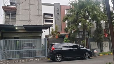 Kesempatan Langka, rumah Mewah di Taman Kopo Indah, Bandung, LB 350m²