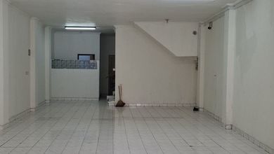 Ruko di Dulatip dekat Sudirman Street