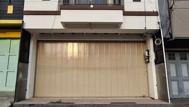 Ruko 2.5 Lantai Siap Huni di Komplek Kurdi