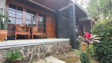 Dijual rumah Mewah di Cigadung, Bandung - LT 334m²