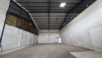 Gudang Di Mainroad Holis Bandung 