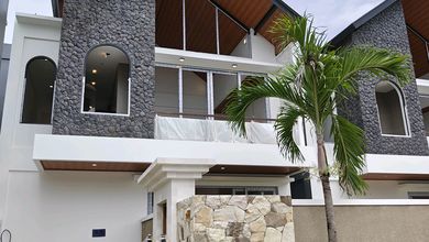 Terlaris ! Villa Modern Tropis Freehold 3 Kamar di Uluwatu Pecatu