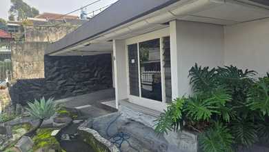 Hunian Prestisius di Kawasan Sukasari, Bandung, LB 300m², Harga 4,5 Miliar