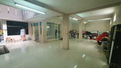 Jual Rumah Cantik LT 300 m2 area Holis Cigondewah, Bandung