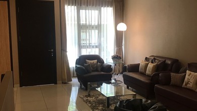 Rumah Mewah di Kawasan Gunung Batu, Bandung, LB 220m², Harga 2,85 Miliar