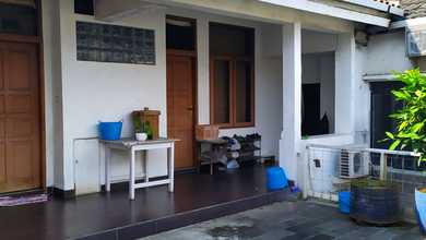 Rumah Elegan di Pasir Kaliki, Bandung, 8 KT, LT 596m²