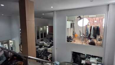 FOR SALE RUANG USAHA STRATEGIS, POSISI HOEK 3 LANTAI DI JALAN SUTAMI BANDUNG