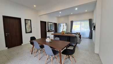 Hunian Mewah di Kawasan Sayap Dago, Bandung, LB 300m², Harga 16 Miliar