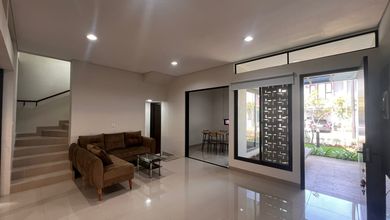 Rumah Sewaan Murah di Summarecon Bandung, Bandung, 3 KT, Harga 110 Juta /tahun