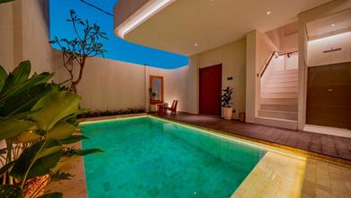 Dijual rumah Eksklusif di Seminyak, Badung - LT 100m²