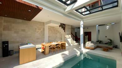 Penawaran Eksklusif, rumah Prestisius di Seminyak, Badung, LB 140m²