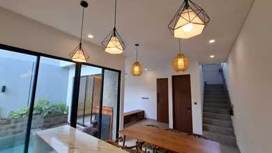 Rumah Elegan di Jimbaran, Badung, 2 KT, LT 120m²