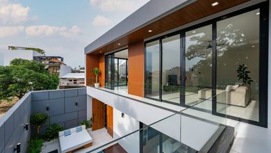 Rumah Mewah di Kawasan Canggu, Badung, LB 370m², Harga 7,1 Miliar