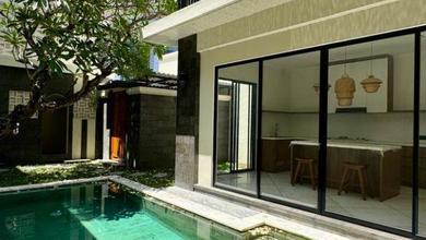 Hunian Mewah di Kawasan Seminyak, Badung, LB 140m², Harga 7 Miliar