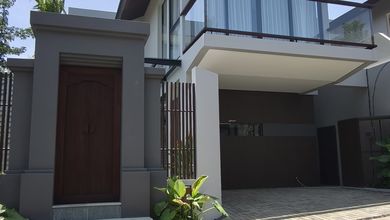 Rumah Mewah di Kawasan Jimbaran, Badung, LB 173m², Harga 7,3 Miliar