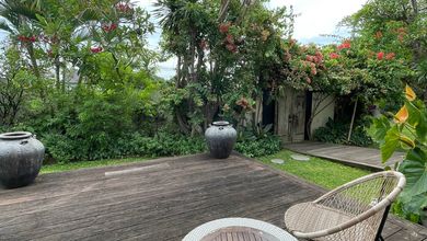 Rumah Prestisius di Kawasan Canggu, Badung, LB 500m², Harga 27 Miliar