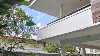 Hunian Mewah di Seminyak, Badung, 2 KT, LT 200m²