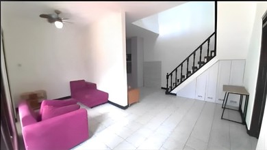 Rumah Dijual di Moch Toha, Bandung, LB 208m², Harga Terbaik!