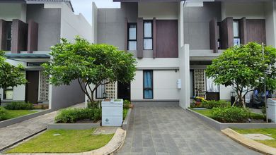 Jual Cepat Rumah Mewah di Summarecon Bandung, Bandung, Luas 90 m2