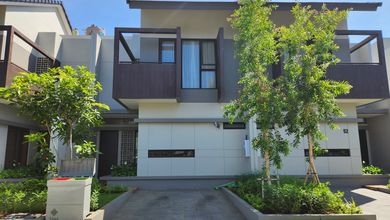 Jual Rumah Mewah Luas 105 m2 Area Summarecon Bandung, Bandung
