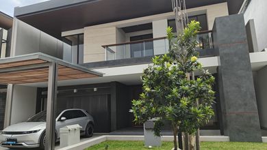 Rumah Mewah di Kawasan Summarecon Bandung, Bandung, LB 560m², Harga 13 Miliar