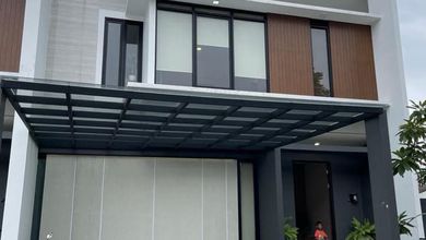 Kesempatan Eksklusif, rumah Mewah di Soekarno Hatta, Bandung, LB 161m²