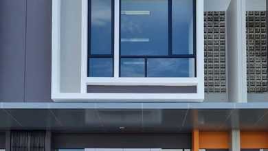 Jarang Ada Ruko Crystal Depan Al Azhar Summarecon Bandung