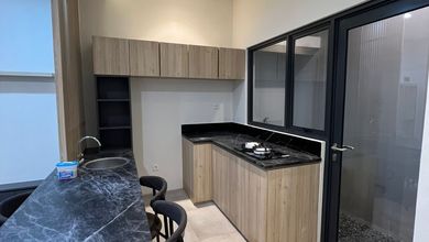Rumah Dijual di Serpong, Tangerang Selatan, LB 70m², Harga Kompetitif!