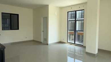 Ruko 3 Lantai Di Kawasan Bisnis Di Gading Serpong