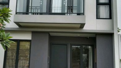 Kesempatan Rumah di Curug, Tangerang, LB 80m², Harga 1,7 Miliar