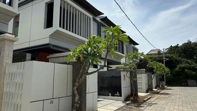 Brand New Rumah Cantik Style Villa Lokasi Strategis Sanur