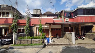 Penawaran Langka, rumah Mewah di Sayap Dago, Bandung, LB 220m²
