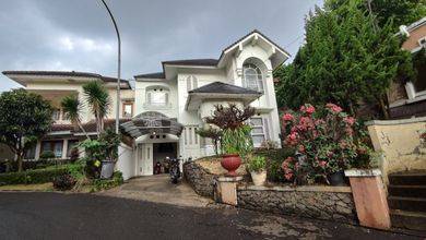 Jual Cepat Rumah Elit di Sarijadi, Bandung, LT 332 m2
