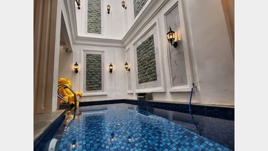 Rumah Elite di Kawasan Antapani, Bandung, LB 300m², Harga 3,25 Miliar