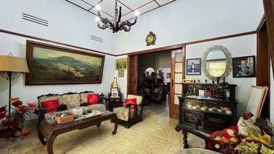 Rumah Modern area Riau, Bandung, LT 500 m2