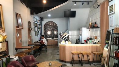 Dijual Ruko Besar  Siap Dipakai Hadap Jalan Besar