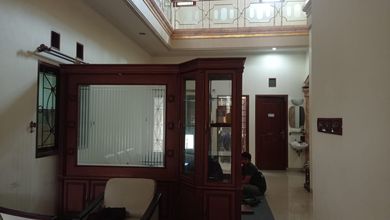 Rumah Mewah Luas 200 m2, di Buah Batu, Bandung