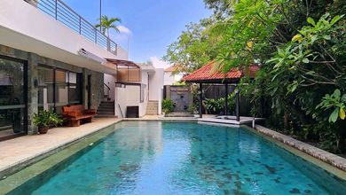 Dijual Villa Modern Jimbaran Yang Dilengkapi Lift