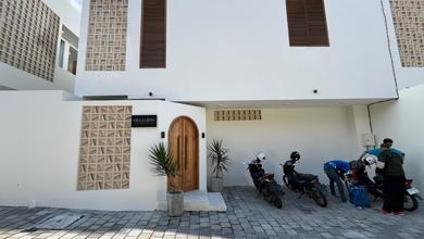 Villa 2 Lantai Dekat Pantai Berawa Canggu