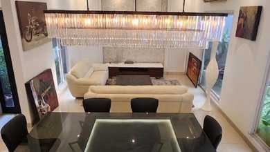Rumah Mewah di Kawasan Gading Serpong, Tangerang, LB 200m², Harga 4 Miliar